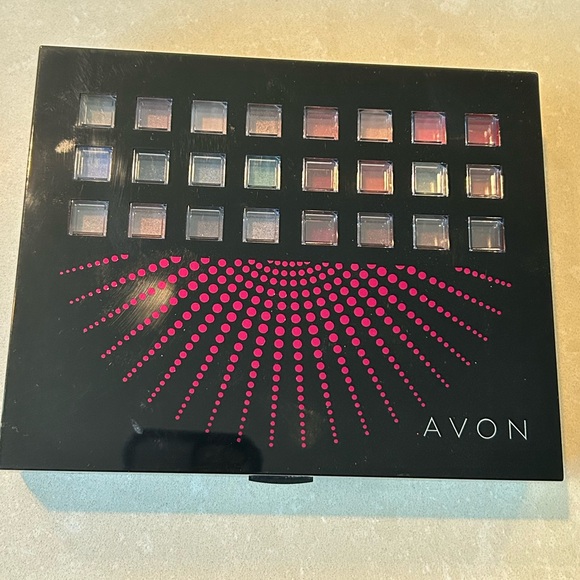 New Avon Ultimate Mega Palette lip gloss eye shadow blush - Picture 2 of 8